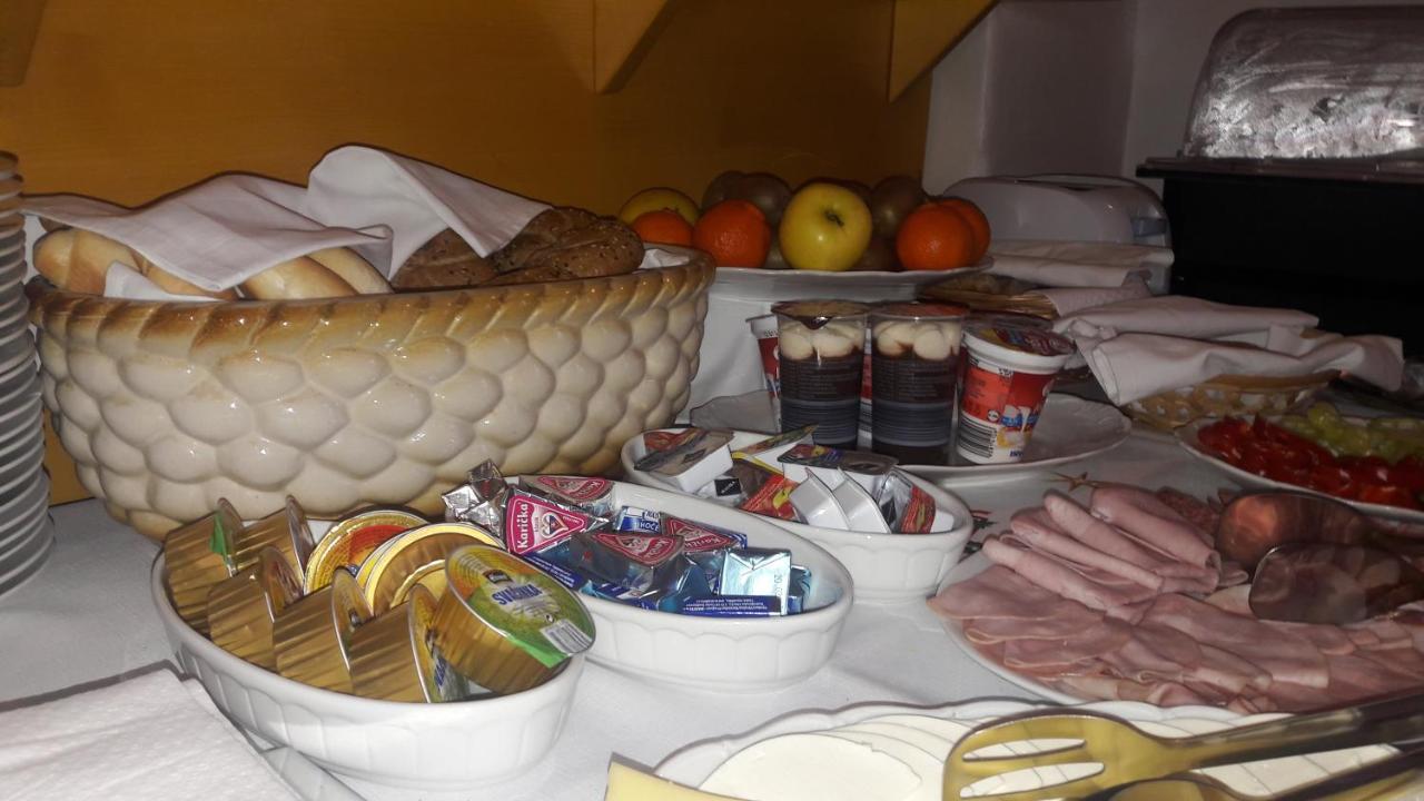 Penzion Zemianska Kuria Dolny Kubin Esterno foto
